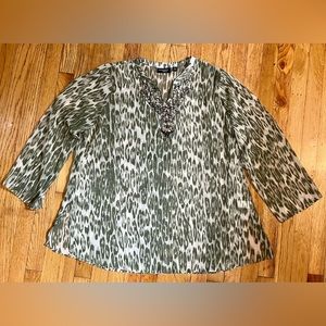 Susan Graver Style ARTISAN Womens 20W Tunic Top Flowy Animal Print Beaded Green